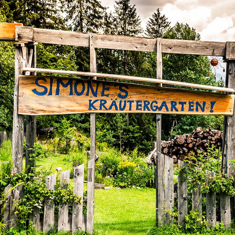 Eingang in den Kräutergarten